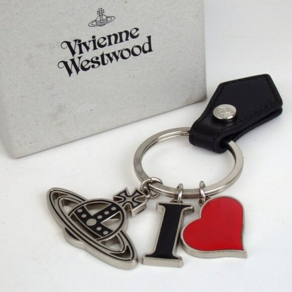 Vivienne Westwood Accessories - Authentic Vivienne Westwood Orb heart key ring metal [Used]